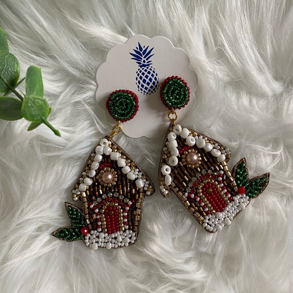 Beaded Christmas gingerbread house earrings. - Picture 5 of 5